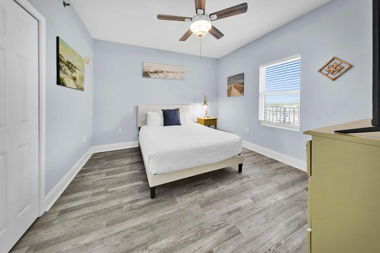 Laketown Wharf 1120 By Emerald Coast Retreats Panama City Beach
